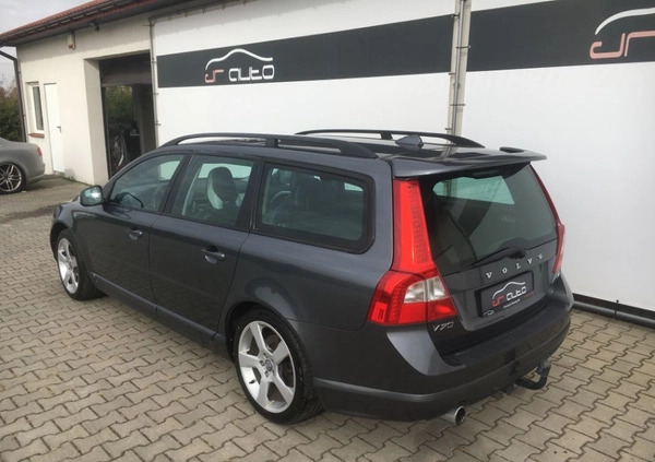 Volvo V70 cena 28900 przebieg: 260000, rok produkcji 2011 z Brok małe 277